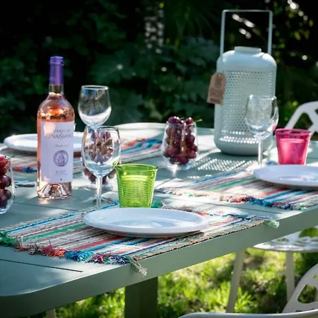 Alosa-terrace-groundfloor Flat-pool-garden Céret