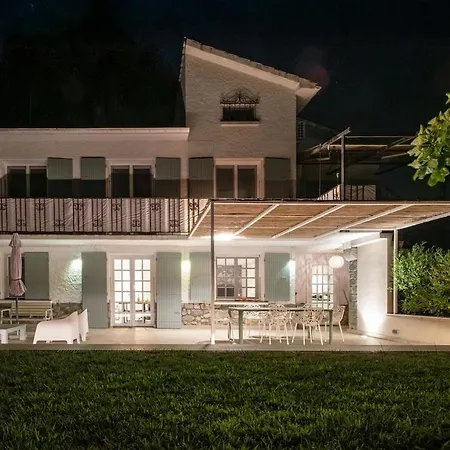 Alosa-terrace-groundfloor Flat-pool-garden