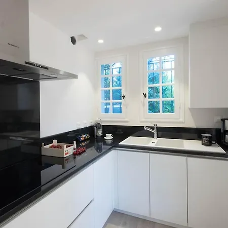 Alosa-terrace-groundfloor Flat-pool-garden