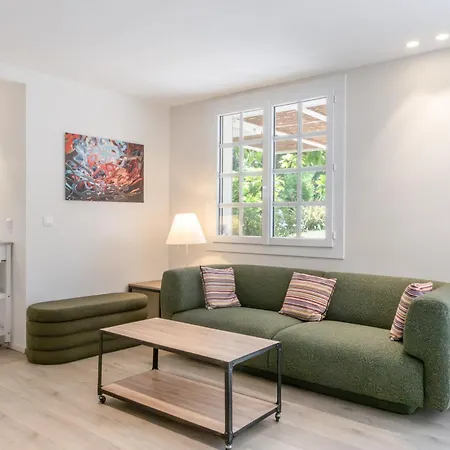ヴィラ Alosa-terrace-groundfloor Flat-pool-garden *