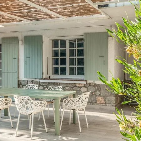 Alosa-terrace-groundfloor Flat-pool-garden セレ